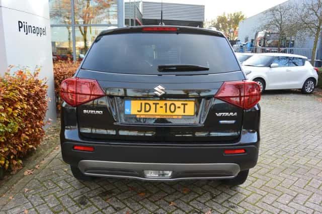 Suzuki Vitara (2024) thumbnail 6