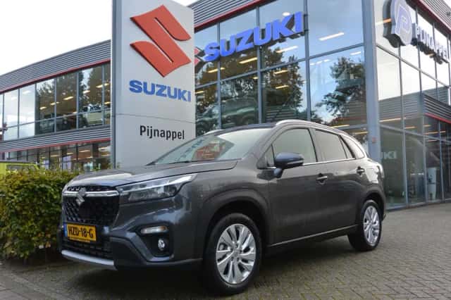 Suzuki S-CROSS (2024) thumbnail 1