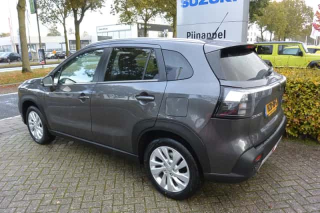 Suzuki S-CROSS (2024) thumbnail 5