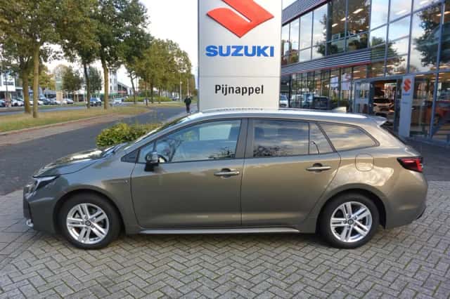 Suzuki Swace (2024) thumbnail 4