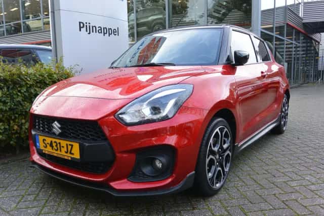 Suzuki Swift (2023) thumbnail 3
