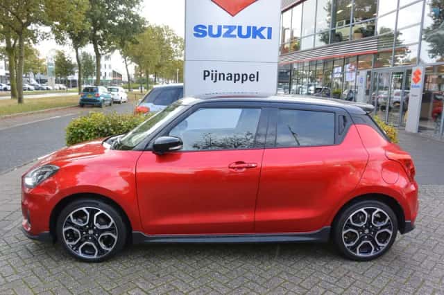 Suzuki Swift (2023) thumbnail 4