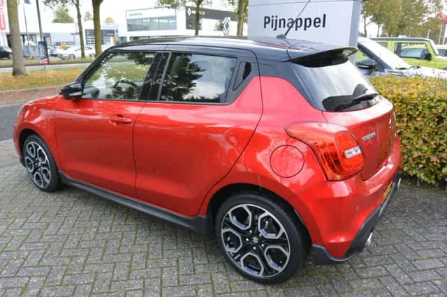 Suzuki Swift (2023) thumbnail 5