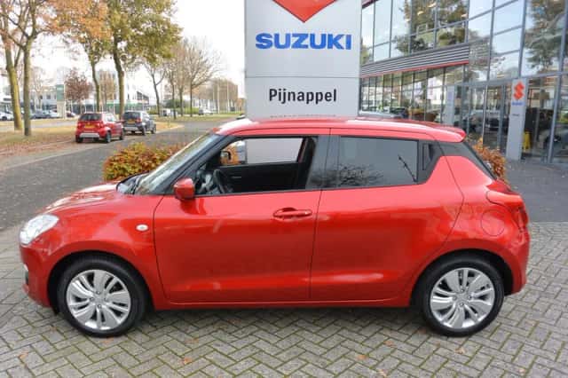 Suzuki Swift (2017) thumbnail 4