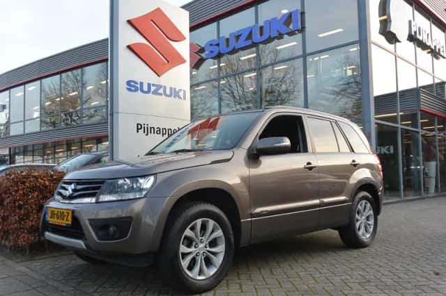 Suzuki Grand Vitara (2013) thumbnail 1