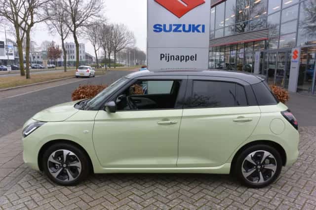 Suzuki Swift (2025) thumbnail 4