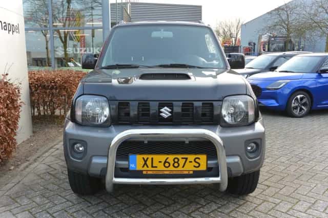 Suzuki JIMNY (2015) thumbnail 2