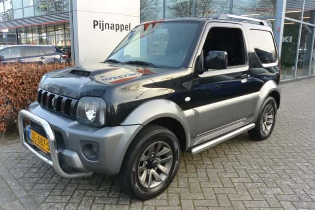 Suzuki JIMNY (2015) thumbnail 3