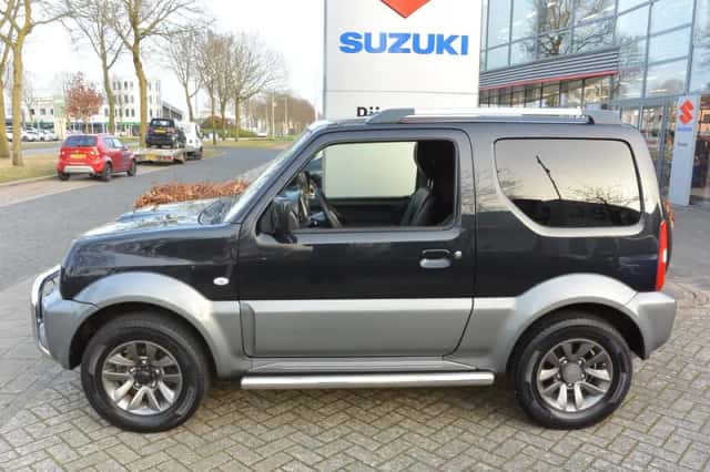 Suzuki JIMNY (2015) thumbnail 4