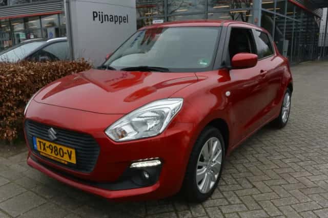 Suzuki Swift (2019) thumbnail 3