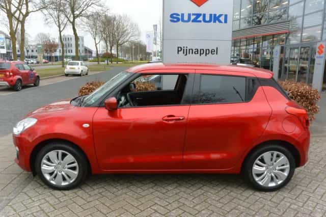 Suzuki Swift (2019) thumbnail 4