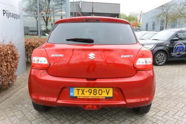 Suzuki Swift (2019) thumbnail 6