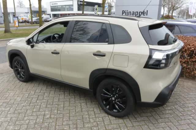 Suzuki S-CROSS (2026) thumbnail 6