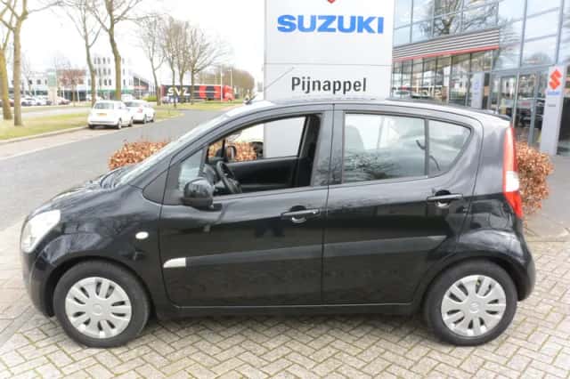 Suzuki SPLASH (2012) thumbnail 4