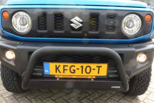 Suzuki JIMNY (2019) thumbnail 3