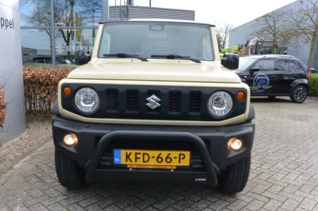 Suzuki JIMNY (2020) thumbnail 2