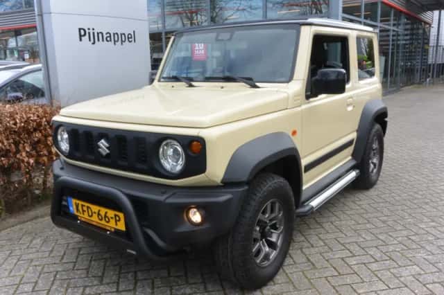 Suzuki JIMNY (2020) thumbnail 3
