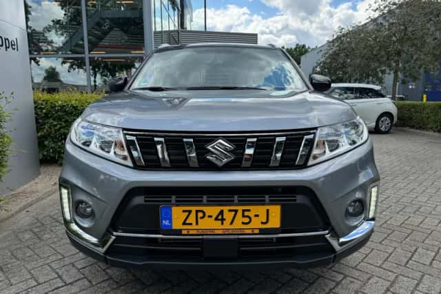 Suzuki Vitara (2019) thumbnail 4
