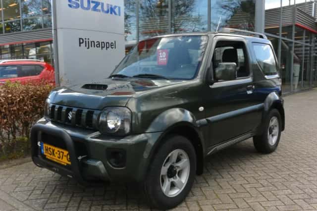 Suzuki JIMNY (2017) thumbnail 3