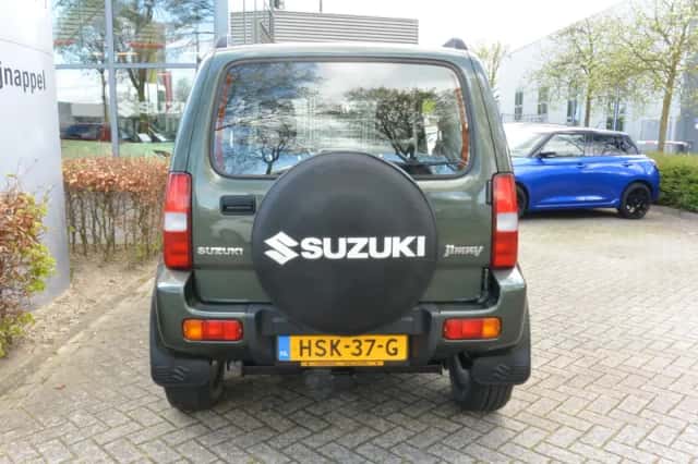 Suzuki JIMNY (2017) thumbnail 6