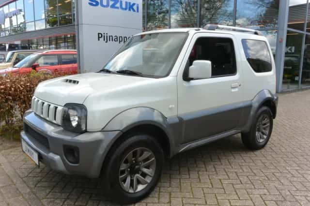 Suzuki JIMNY (2017) thumbnail 3