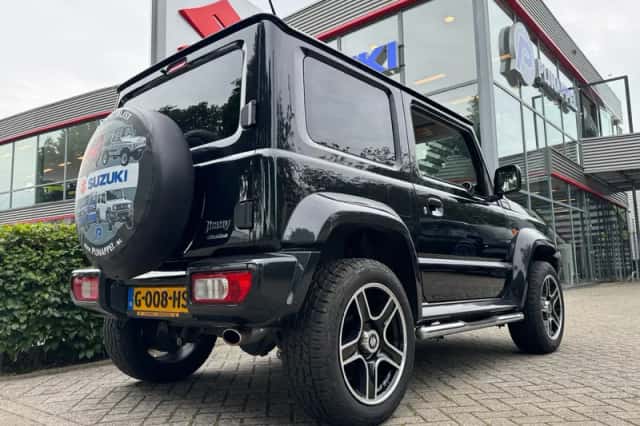Suzuki JIMNY (2019) thumbnail 2