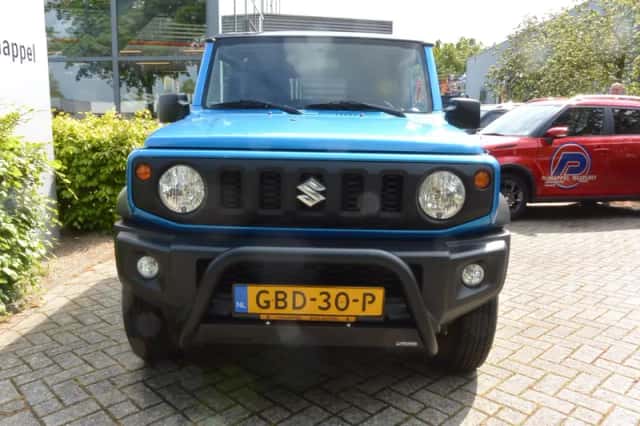 Suzuki JIMNY (2023) thumbnail 2