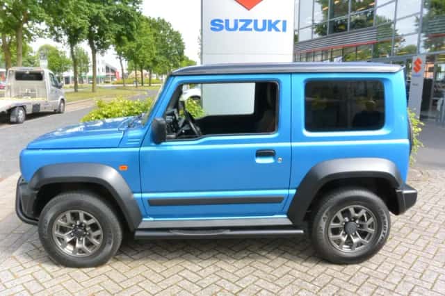 Suzuki JIMNY (2023) thumbnail 4