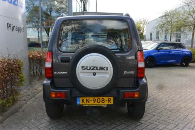 Suzuki JIMNY (2014) thumbnail 5