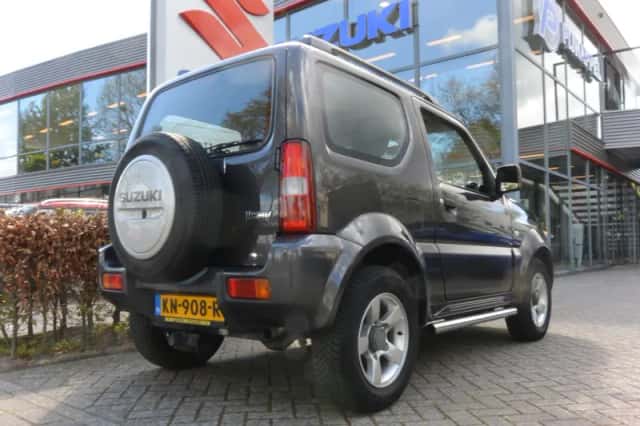 Suzuki JIMNY (2014) thumbnail 6