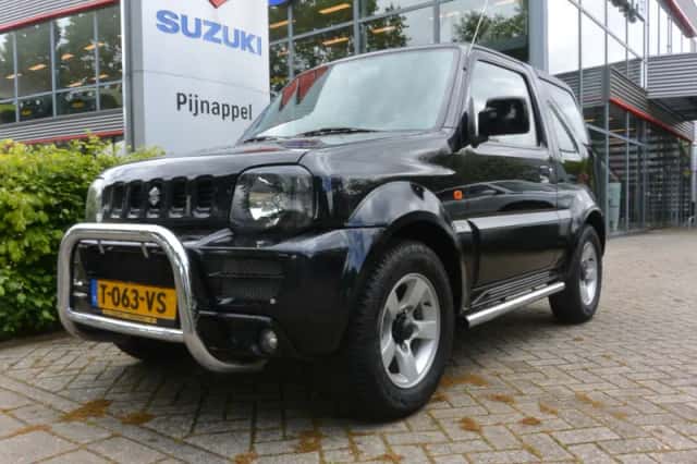 Suzuki JIMNY (2009) thumbnail 3