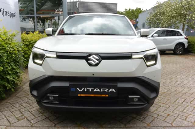 Suzuki e-Vitara (2026) thumbnail 2