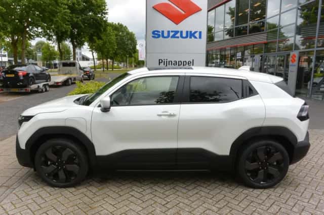 Suzuki e-Vitara (2026) thumbnail 4