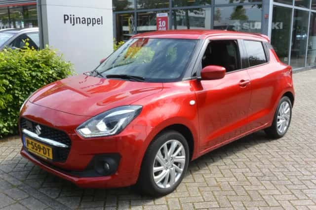 Suzuki Swift (2022) thumbnail 3