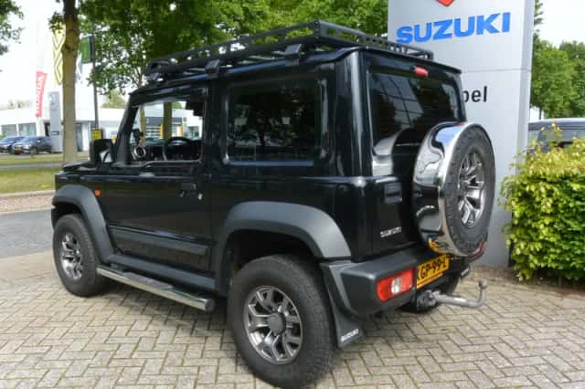 Suzuki JIMNY (2018) thumbnail 5