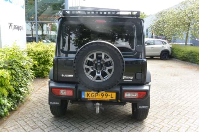Suzuki JIMNY (2018) thumbnail 6