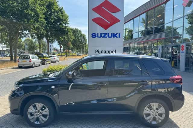Suzuki Vitara (2025) thumbnail 6