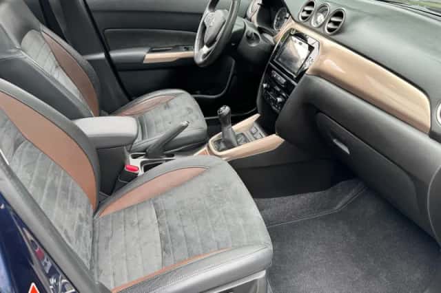 Suzuki Vitara (2017) thumbnail 3