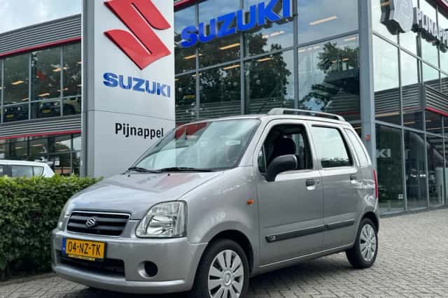 Suzuki WAGON R+ (2004) thumbnail 1