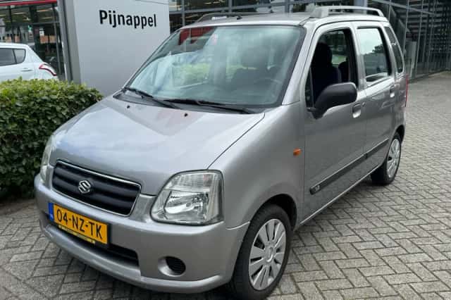 Suzuki WAGON R+ (2004) thumbnail 5