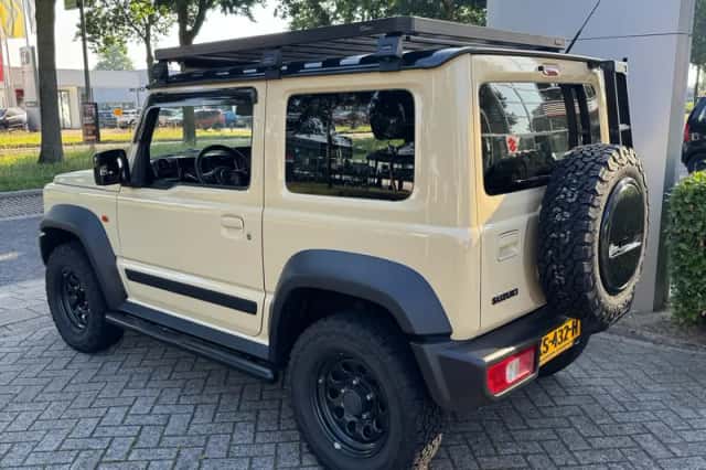 Suzuki JIMNY (2019) thumbnail 2