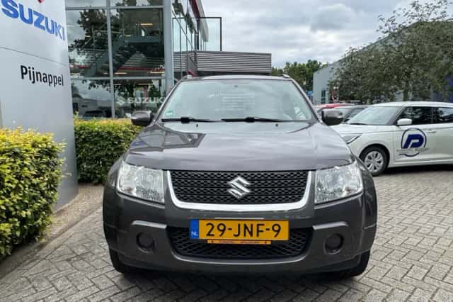 Suzuki Grand Vitara (2009) thumbnail 4