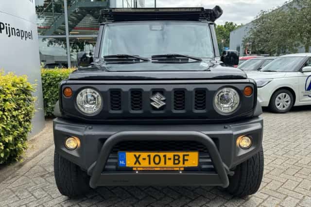 Suzuki JIMNY (2019) thumbnail 4