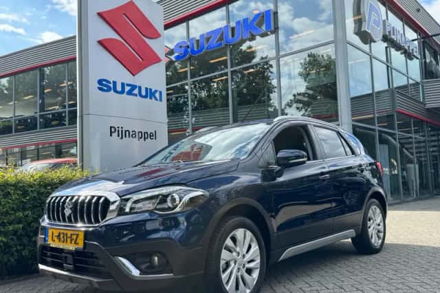 Suzuki S-CROSS (2020) thumbnail 1