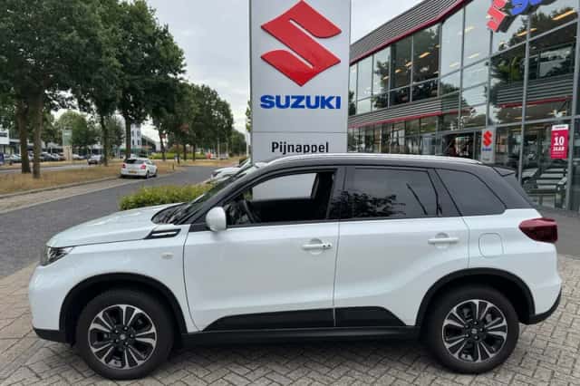 Suzuki Vitara (2025) thumbnail 6