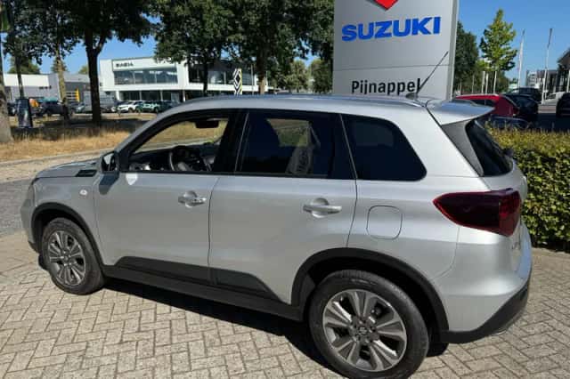 Suzuki Vitara (2025) thumbnail 2