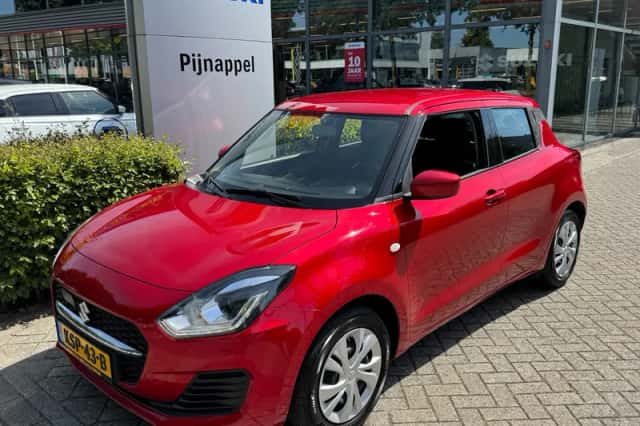 Suzuki Swift (2021) thumbnail 5