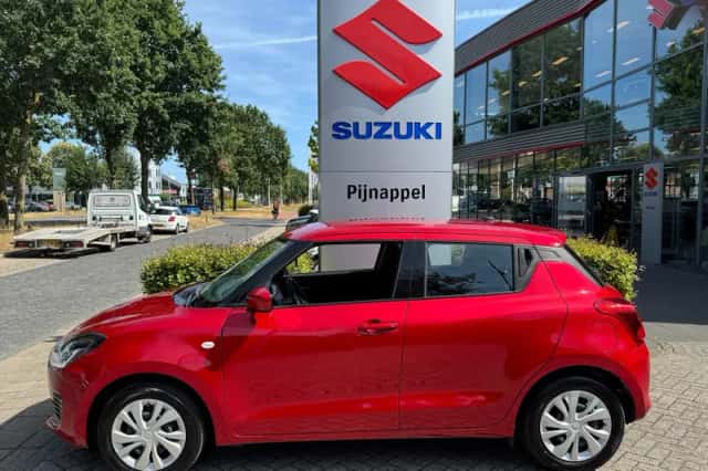 Suzuki Swift (2021) thumbnail 6