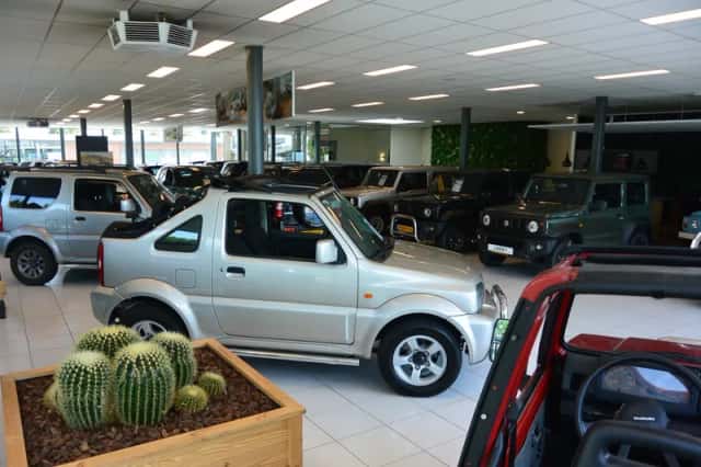 Suzuki Grand Vitara (2015) thumbnail 3
