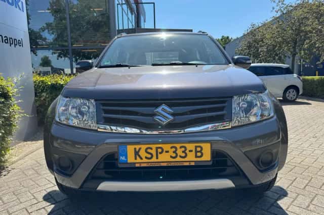 Suzuki Grand Vitara (2014) thumbnail 4